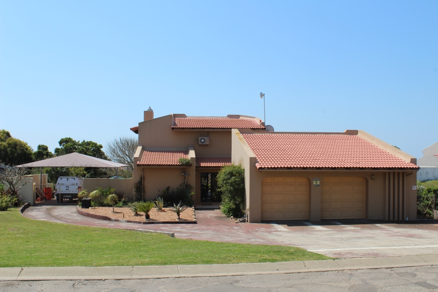 4 Bedroom Property for Sale in Santareme Eastern Cape